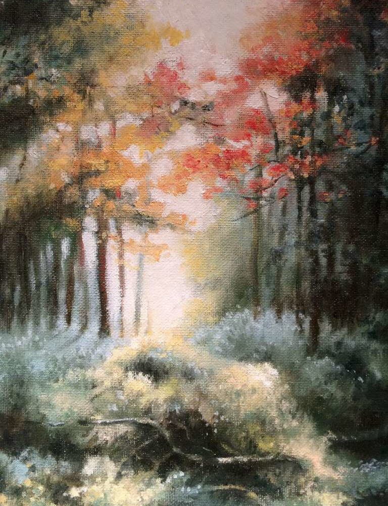Schilderij van Jeroen Coenders van een zonovergoten bos met herfstbladeren in rood en geel, dichte struiken en een zachte lichtinval die een open plek in het bos verlicht.