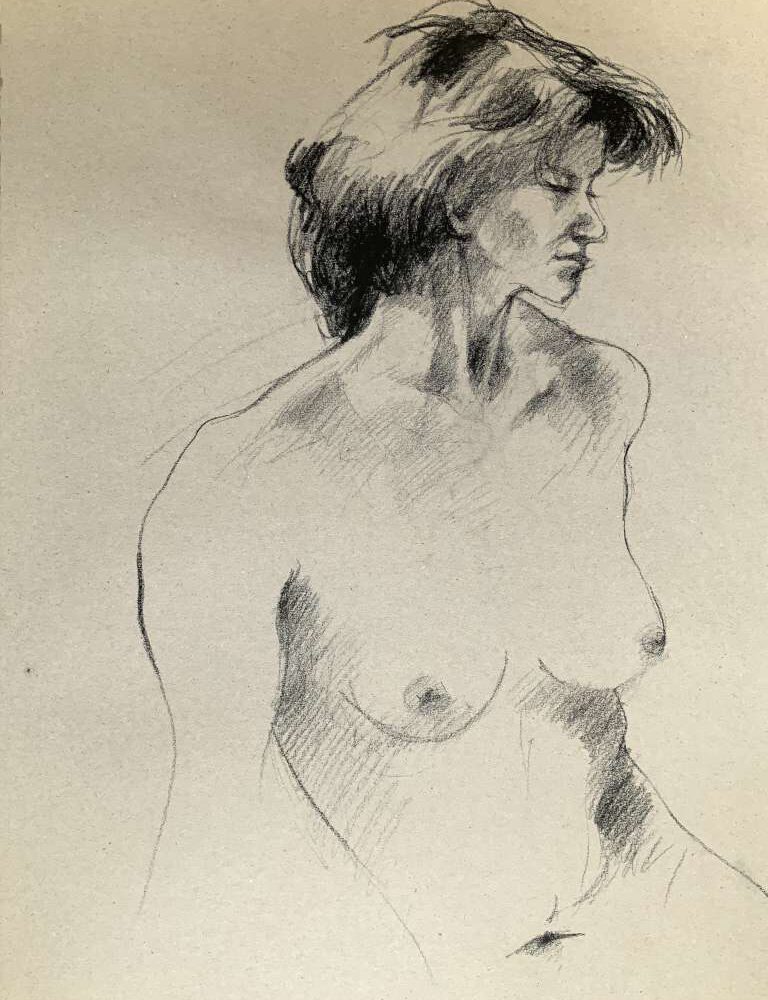 Artistieke houtskoolschets van Jeroen Coenders met een naaktportret van een vrouw genaamd Suzanne, afgebeeld in driekwart profiel met een focus op lichtinval en schaduwwerking.