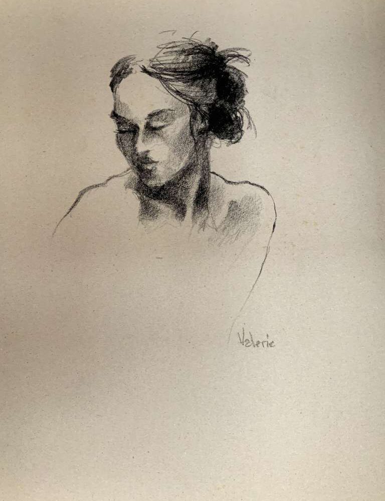 Artistieke houtskoolschets van Jeroen Coenders met een ingetogen portret van