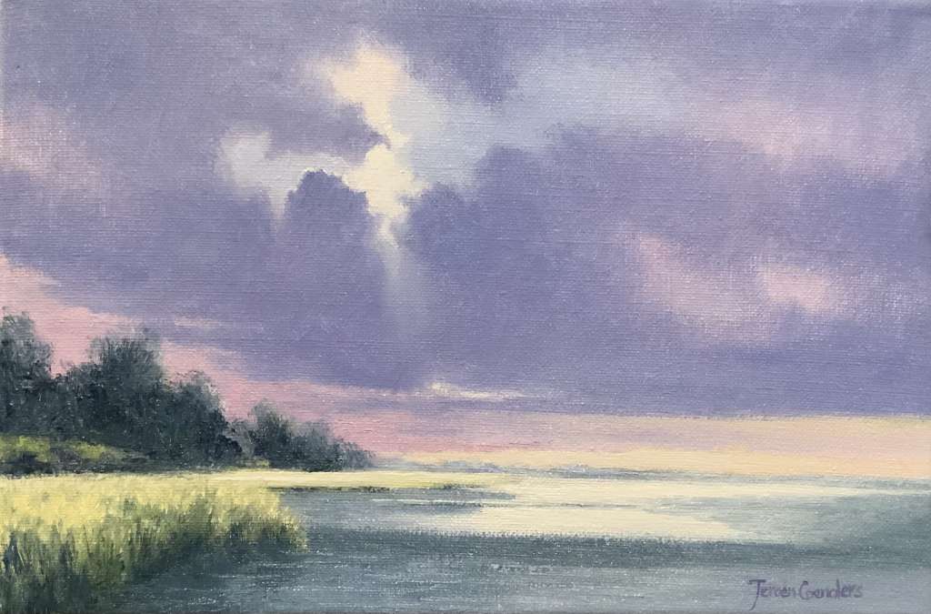 Olieverfschilderij van het Veluwemeer met een paarsgrijze wolkenlucht en invallend zonlicht op het water, geschilderd door Jeroen Coenders.